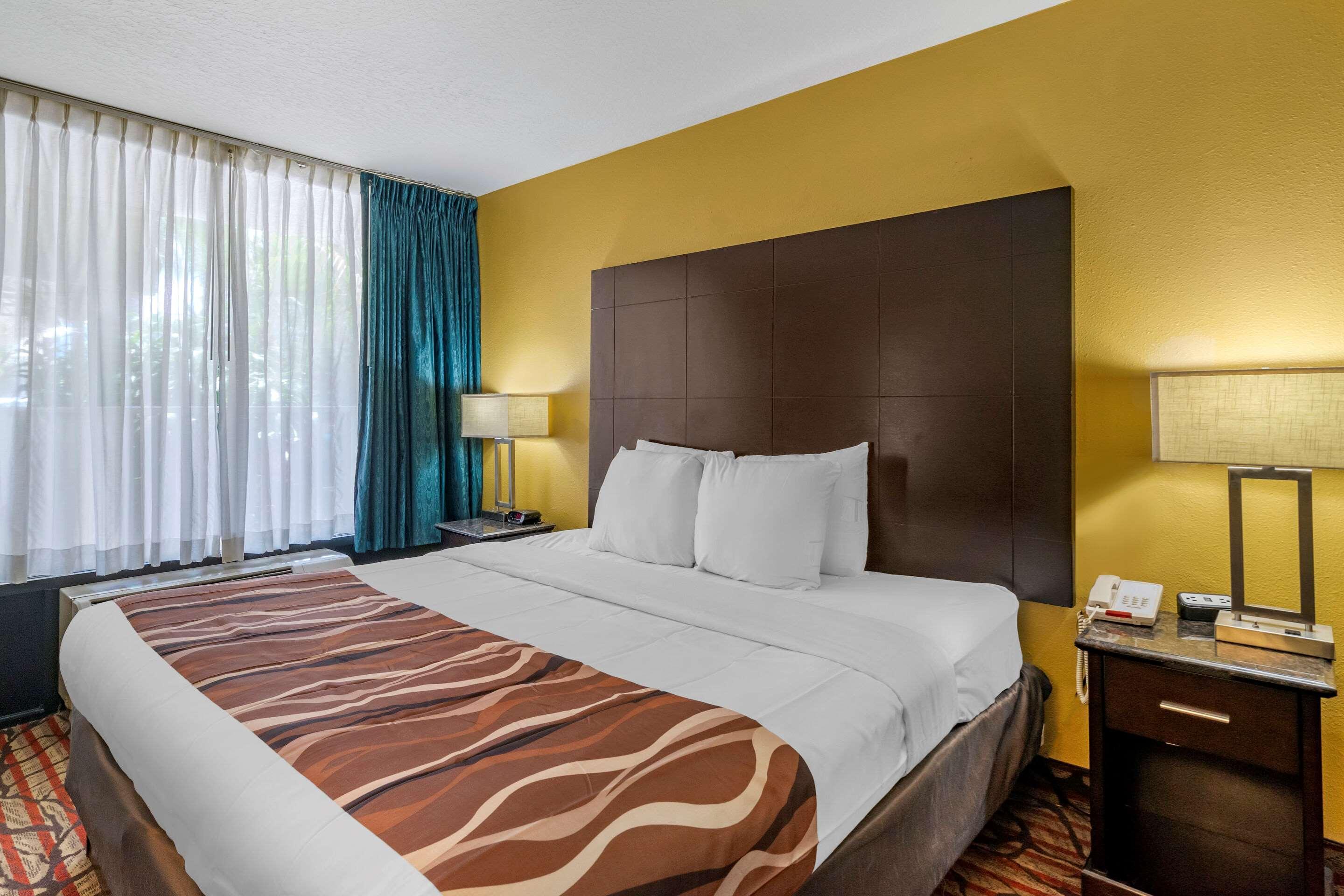 Rodeway Inn Central Clearwater Beach Exteriör bild