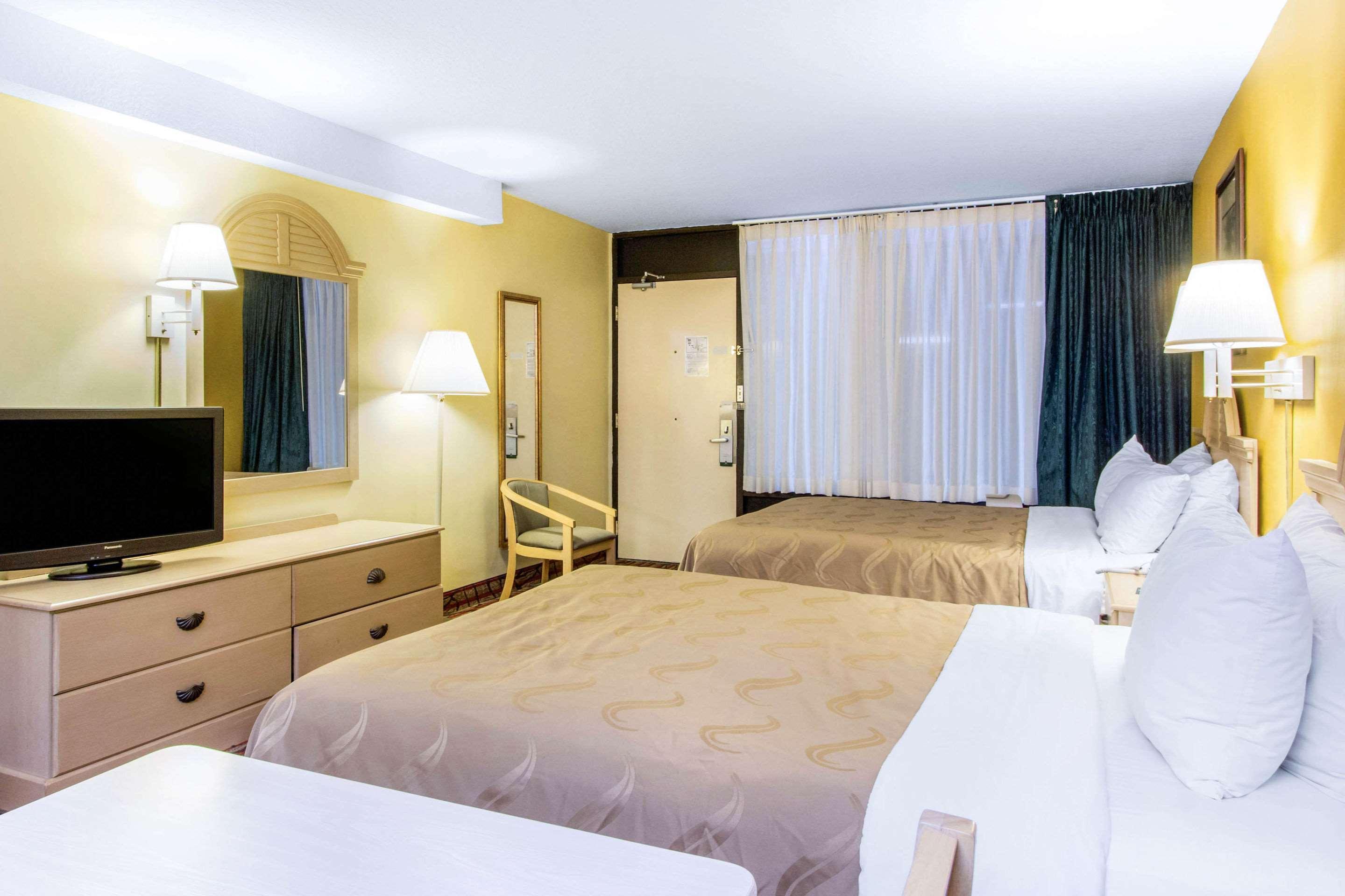 Rodeway Inn Central Clearwater Beach Exteriör bild